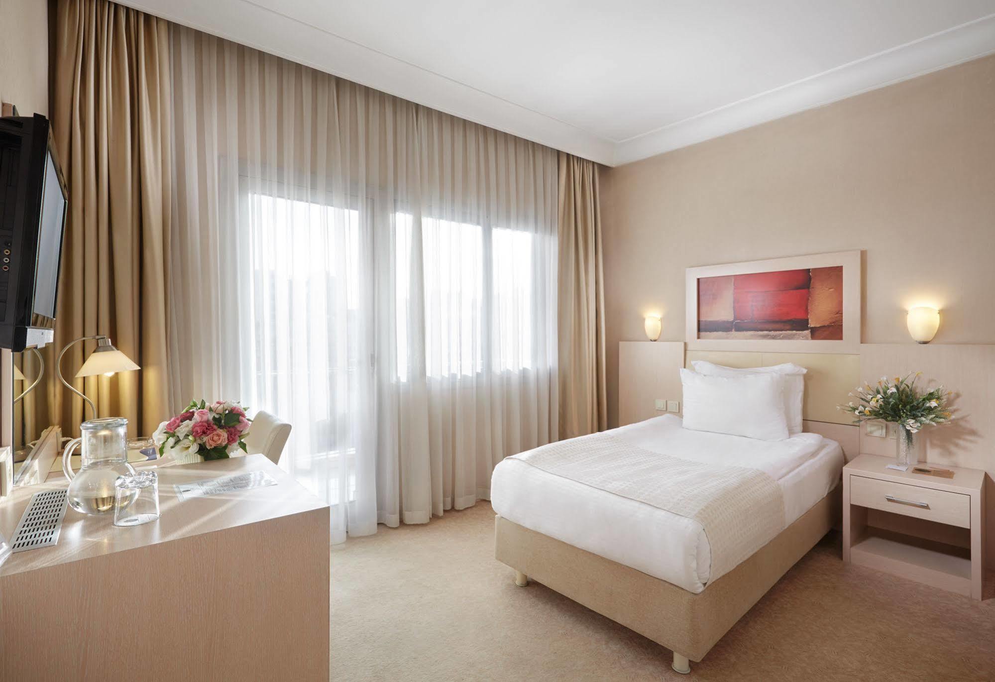 Kordon Hotel Alsancak Izmir Exterior photo
